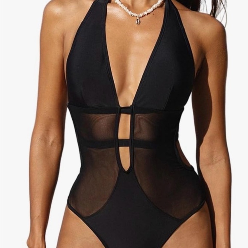 CUPSHE Women's One Piece Swimsuit Bathing Suit Deep V Neck Halter Back Tie Mesh